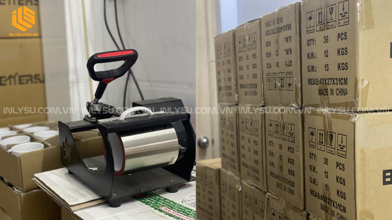 đặt in ly sứ online với mẫu ly trắng in logo thương hiệu rõ nét